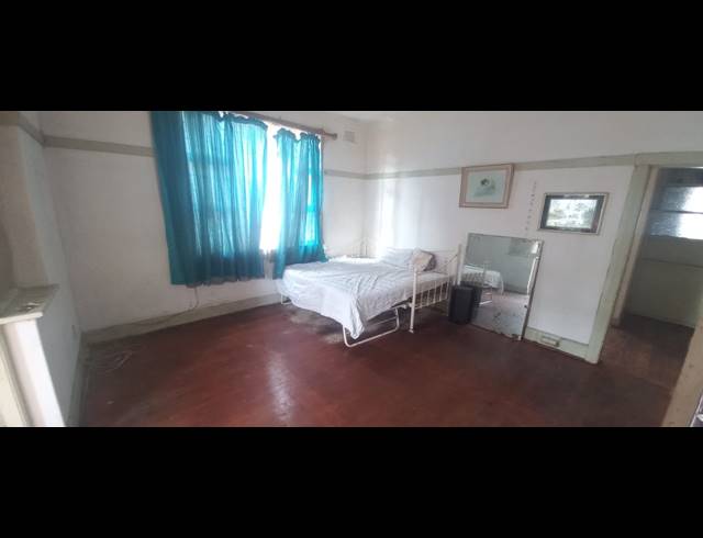1.5 BEDROOM FLAT FOR SALE IN GLENWOOD